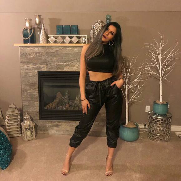 Meet your Posher, Miranda - Picture 1 of 1